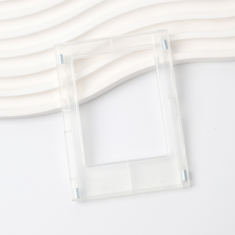 Clear magnetic photo frame